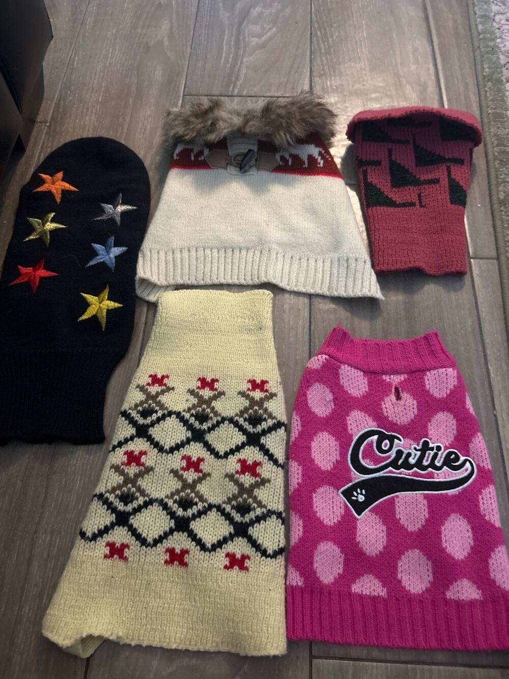 Lot of 5 Small/XS Dog Sweaters & Holiday Vest – Good Condition